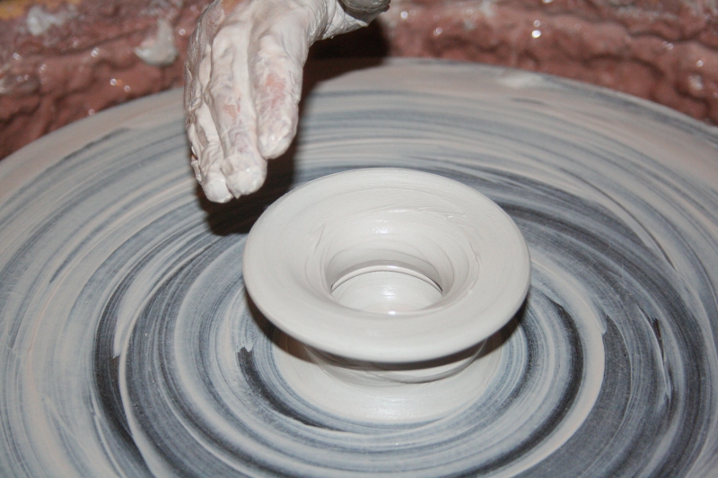 sculpture-TRIGANCE-min_wheel-ceramic-artist-craft-pottery-material-555860-pxhere.com